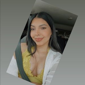 Meet your Posher, Andrea